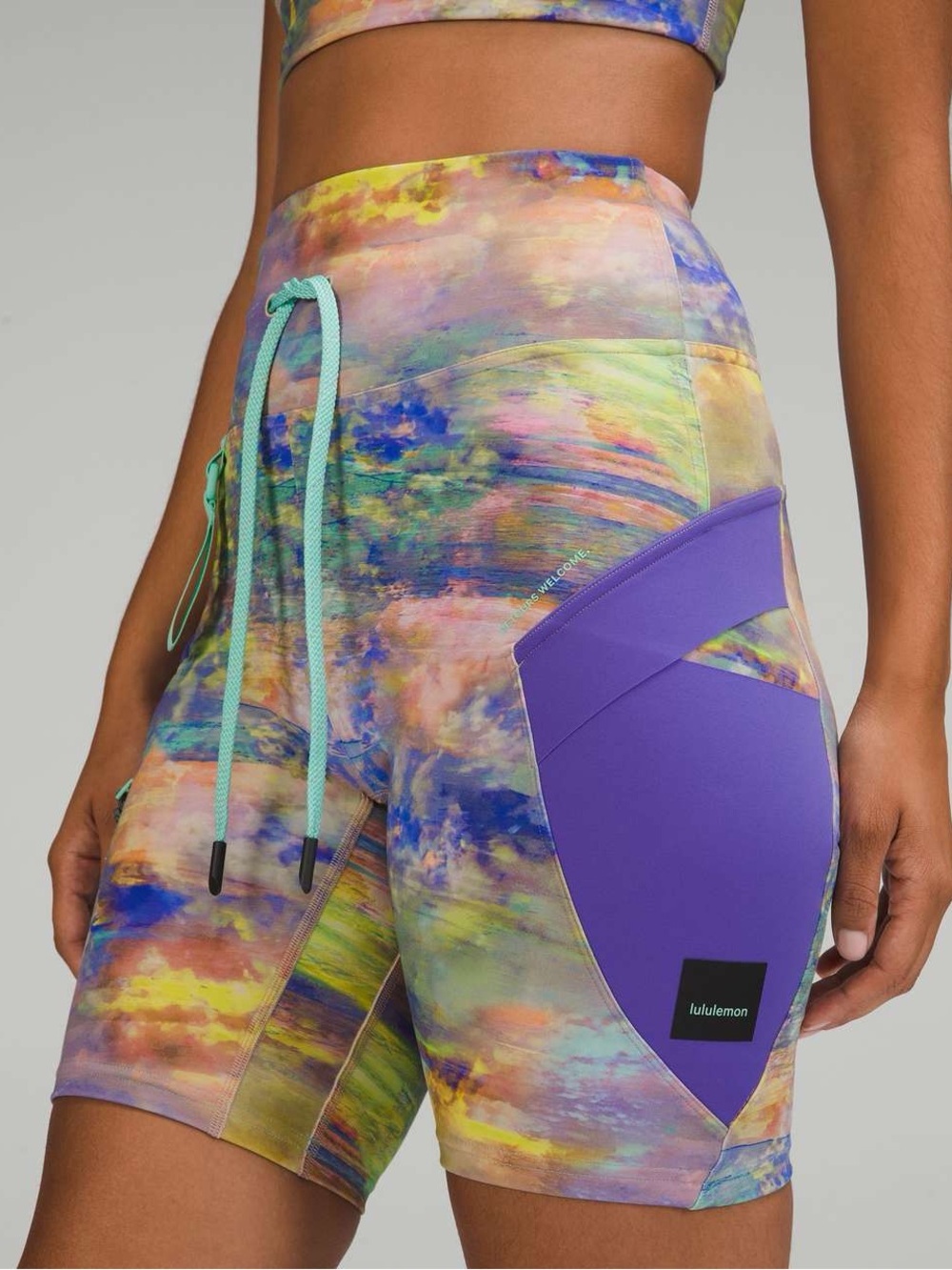 Lululemon Cargo Super High Rise Hiking Short 8" in Altered Nature Multi Size 4